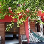Mandacaru Chales E Suites Itamambuca
